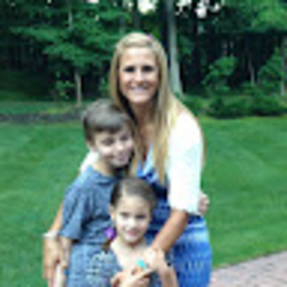 Meet your Posher, Theresa - Picture 1 of 1